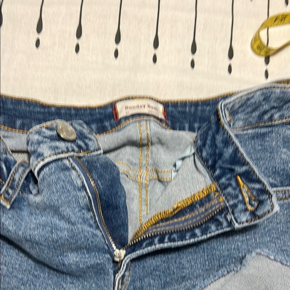 Sunday Best Blue Jean Shorts with Frayed Hem.  Size 29 - Picture 8 of 10